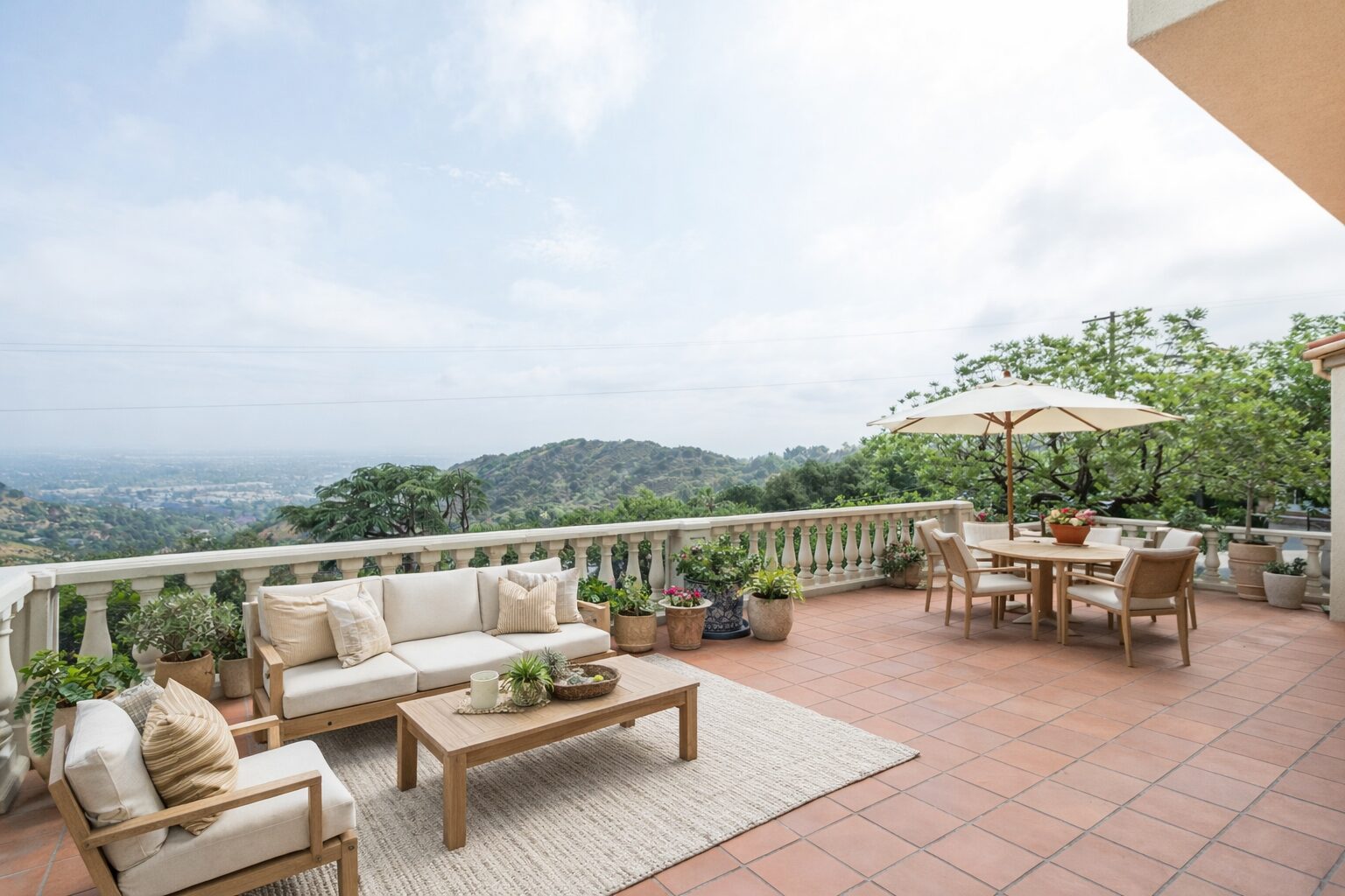 14405 Mulholland — view terrace